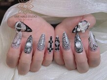 ウメネイルスタジオ(UME NAIL STUDIO)/長さだしやり放題×つけ放題