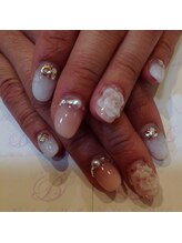 エスフィーネイルサロン ブリーユ(Esfy nailsalon Brille)/綺麗系ネイル