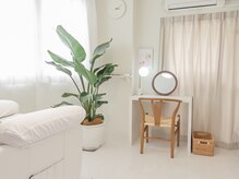 ブランドニュウアイズ(BRAND NEW EYES.)/ふかふかのリクライニングチェア