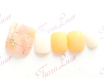 ふわふわチェックネイル