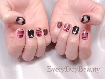 くり抜きハートとチェック