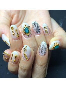 リエル(Riel)/夏本番！スタッズネイルオーダー