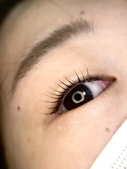 シェリ(SHERI)/まつ毛パーマ【Uカールロット】