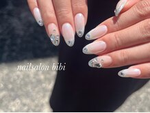 ネイルサロン ビビ(bibi)/綺麗めフレンチネイル