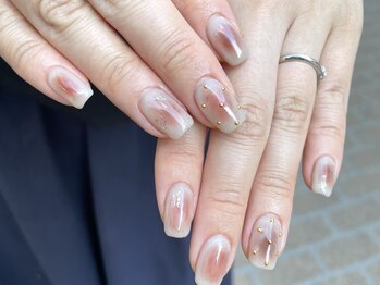 シェリ バイ リッシュ(Cheri by RICHE)/ブラウンチークネイル