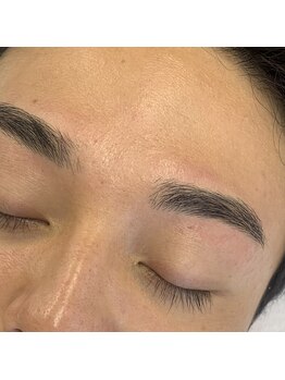 ブリック(BLICK)/ナチュラル角度あり眉毛