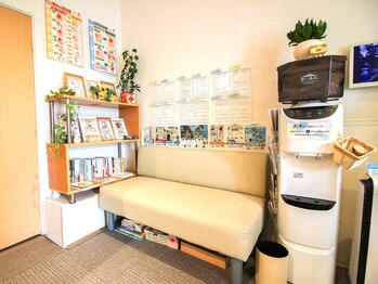 青山バランスアップ治療院/待合スペース
