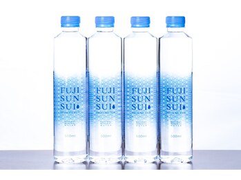 とける 心斎橋本店/ボトルウォーターは富士山天然水