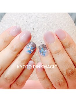 シンプルにワンポイントネイル