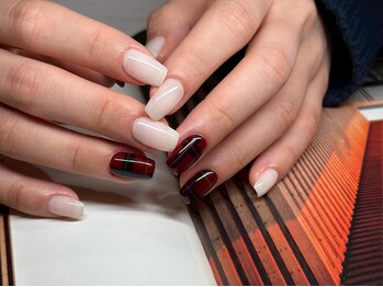 アース ネイルアンドアイラッシュ 甲府昭和店(HAIR & MAKE EARTH Nail&Eyelash)/チェックネイル　￥7900