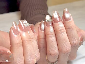 ラズワルド(Lazward)/うるうる＊ビジューネイル