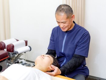 ひがし鍼灸整骨院 森ノ宮院/首・アゴのストレッチ