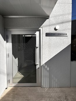 クララ(clara)/マンションの入り口はこちら！