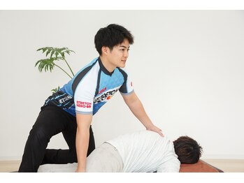 ストレッチヒーロー 鳥取店(STRETCH HERO)/体をひねるストレッチ