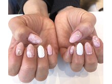 アールエム(Rm)/雪の結晶ネイル