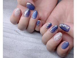 透ける紺色・キラキラネイル