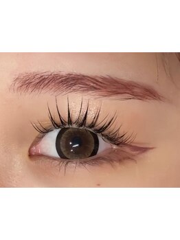 ナチュラル上品な目元にしたい