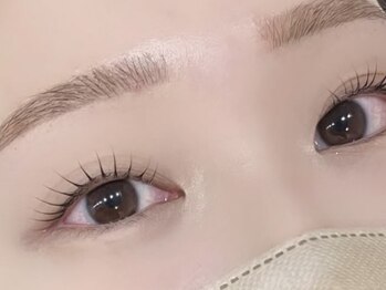 ララバイ 銀座並木通り店(LULLABY)/まつ毛パーマ＋眉毛ワックス