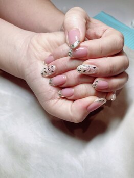 ラグネル(Luxnal)/ガラスフレンチネイル