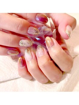 ラブロサロンの写真/【オフ込み¥5500～】爪を伸ばせない方、小さい爪の方にもぴったりなデザインをご提案★美爪育成の方にも！