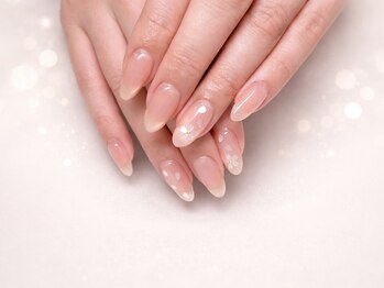 ネイルソファ 生駒(nail sofa)の写真/シンプルで上品なネイルデザインで、あなたの魅力を引き立てます♪仕事上派手なネイルが出来ない方にも◎