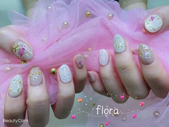 フローラネイルサロン/