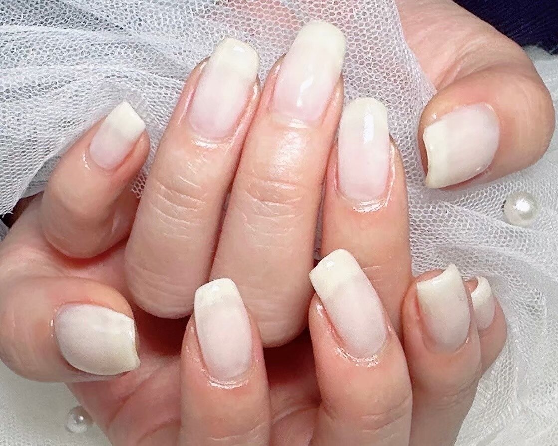 2026年冬トレンド】ホワイト ワンカラーのネイルデザイン集｜人気順