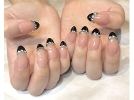 黒フレンチネイル