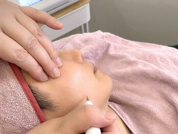 リフティングラボ(LIFTING LAB)の写真/【シミケアし放題】年々増え続けるお顔のシミに集中アプローチ！『これがなかったら…！』を叶えます