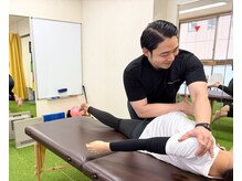 アマング ジ オー 本町(AMONG THE OH)の雰囲気（整体でしっかりほぐして可動域を広げていきます）