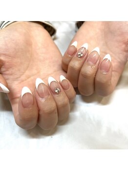 王道白フレンチネイル