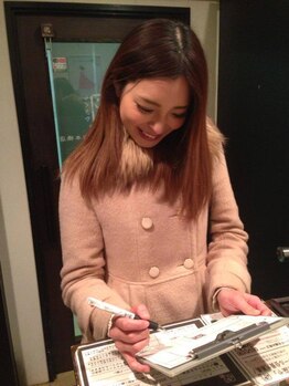 楽座や 日本橋店/まずは受付でご予約の確認♪