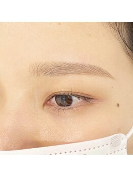 エルブリンク(elblink)/甘すぎない平行眉