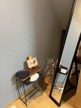 マリポーサイズミ(Mariposa IZUMI)/こちらでガウンへ着替えを