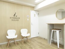 アイドット 表参道店(i.)の雰囲気（落ち着いた雰囲気の店内♪眉毛/アイブロウ/眉/まゆげ/間引き）