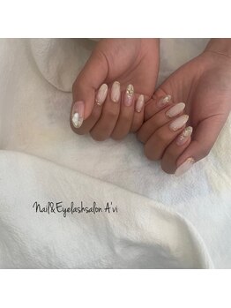 ネイルアンドアイラッシュ アヴィ(Nail and Eyelash A'vi)/ニュアンスネイル
