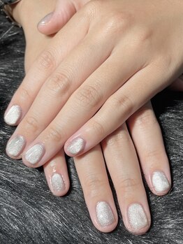 ジョリ チュン(JOLIE TRUONG)/