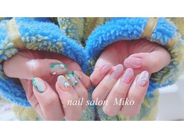 アシンメトリー持込ネオンカラー