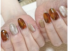 秋の定番、べっ甲ネイル☆人気です♪