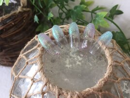 ラメグラで涼し気ネイル♪