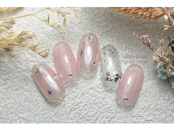 キラキラちゅるんネイル