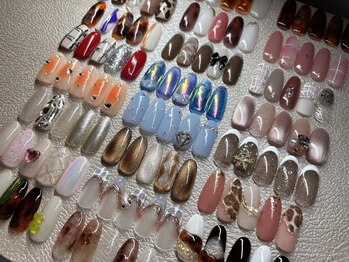 エクステ ネイル アイラッシュ サルサグレイス 津田沼店(SALSA GRACE)の写真/【パラジェル取扱いサロン】約70種のサンプルをご用意！全てオフ込♪その場の次回予約で2回目も同価格♪