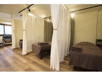 ほぐし工房 ここはれ/半個室の空間