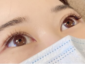 フォンテーヌブロー 鞍月店(Fontaine Brow)/カラーラッシュ