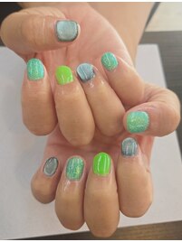 グリーンカラーネイル
