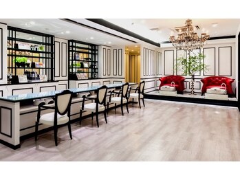 アデリー(ADELIAE)/