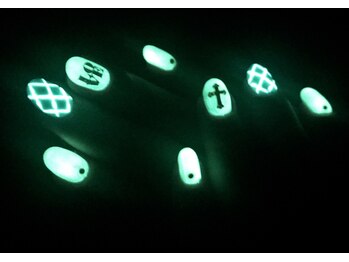 ナトゥール ネイルサロン(Natur nail salon)/光るネイル