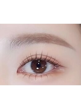 ナチュラル上品な目元にしたい