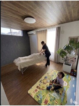 サロン ド オーブ(Salon de Orb)の写真/産後のママに♪お子様連れOK！ソフトな骨盤矯正と簡単セルフケアで動きやすい身体へ。マタニティさんも歓迎