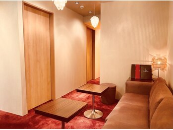 カレン 南青山店/受付